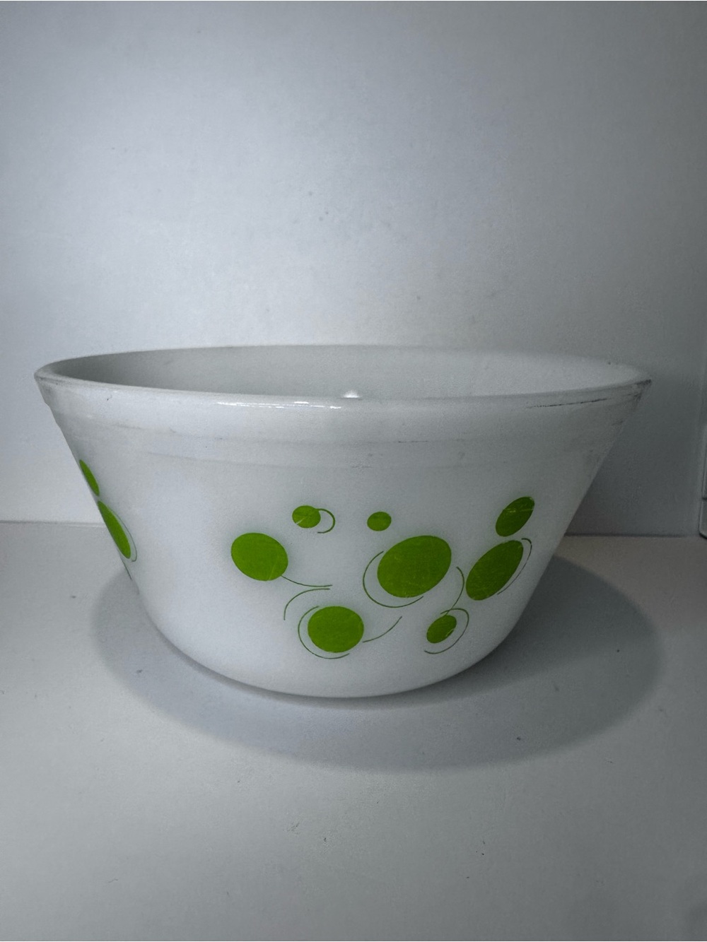 Federal Glass Atomic Dots Milk Glass 8" Mixing Bowl Green
MCM Vintage